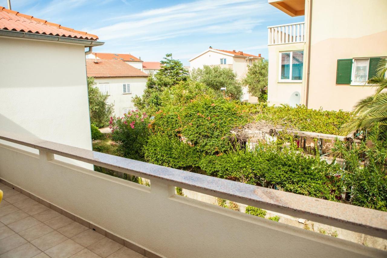 Apartments Alma Novalja Extérieur photo